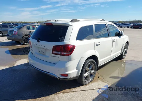 2017 Dodge Journey Crossroad Plus z USA, uszkodzony, nr VIN 3C4PDCGB8HT708586